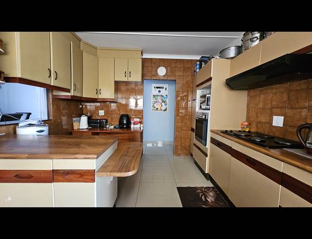 3 BEDROOM FREESTANDING FOR SALE IN RESERVOIR HILLS